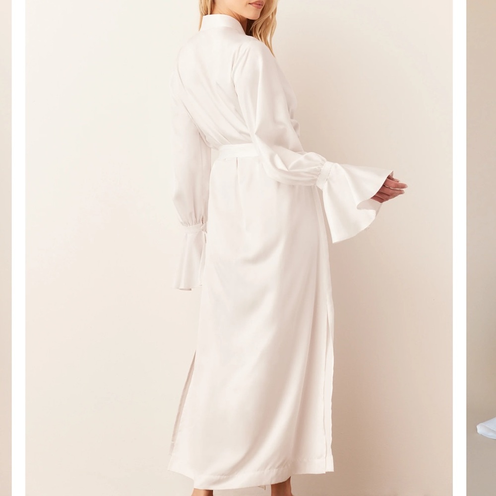 MasonGrey Juliette Cuff Robe - Picture 2 of 2